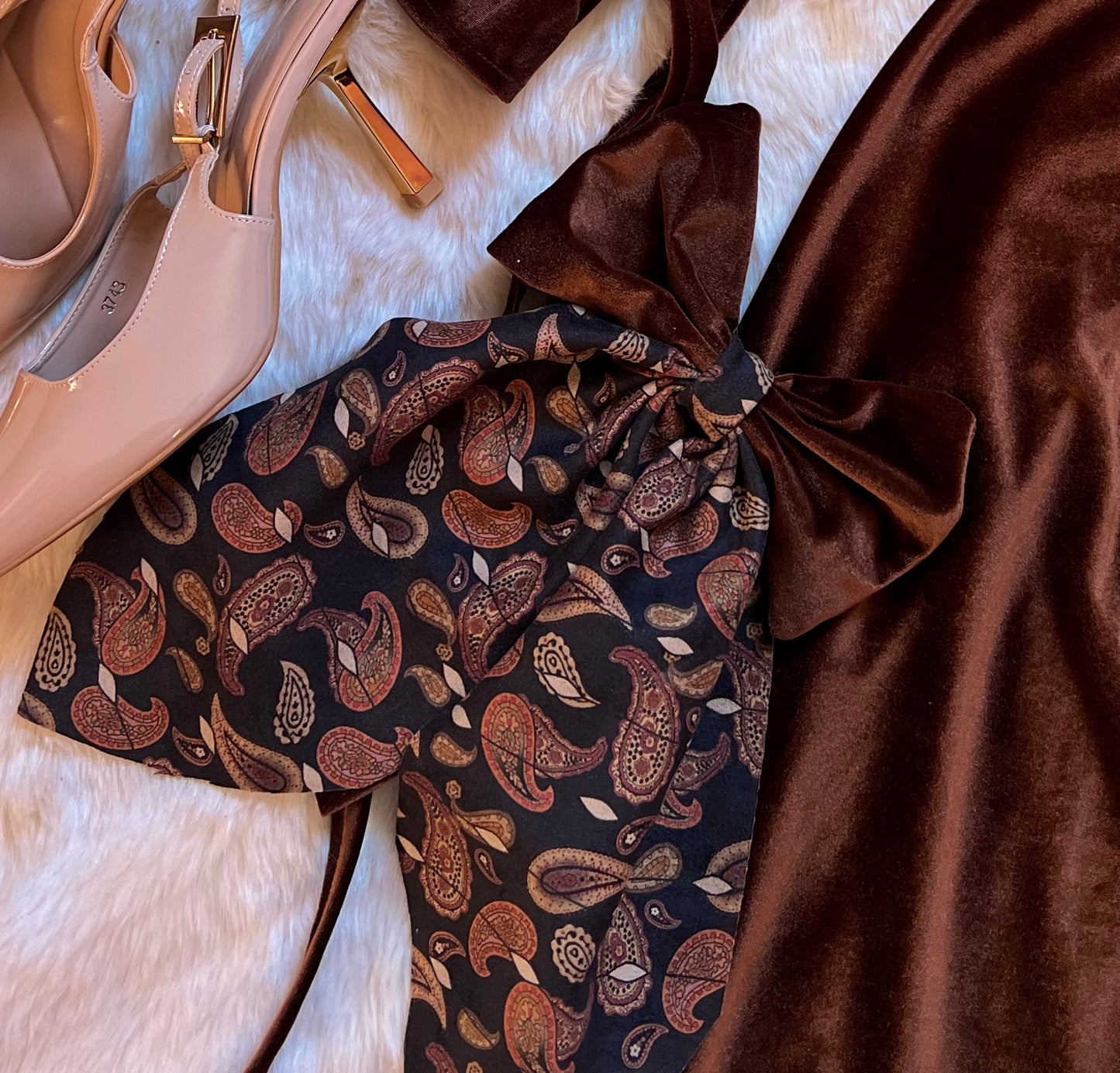 اكسسوار فستان فيكتوريا